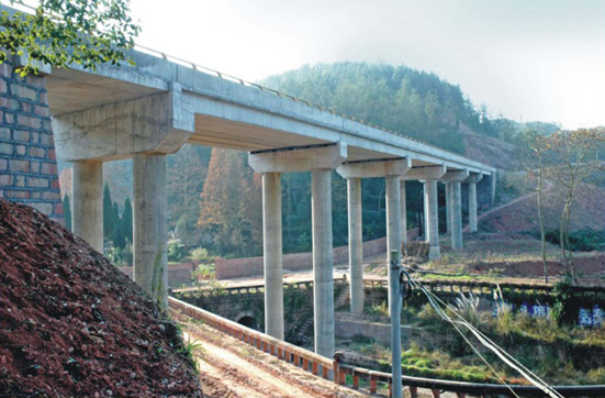 三臺魯班水庫大橋